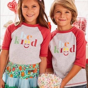 MJ unisex be kind tee